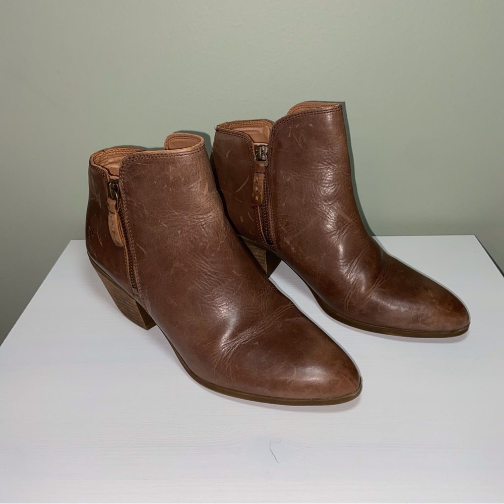 Frye Leather Judith Double Zip Brown Ankle Boots Bootie’s 8.5M Block Heel